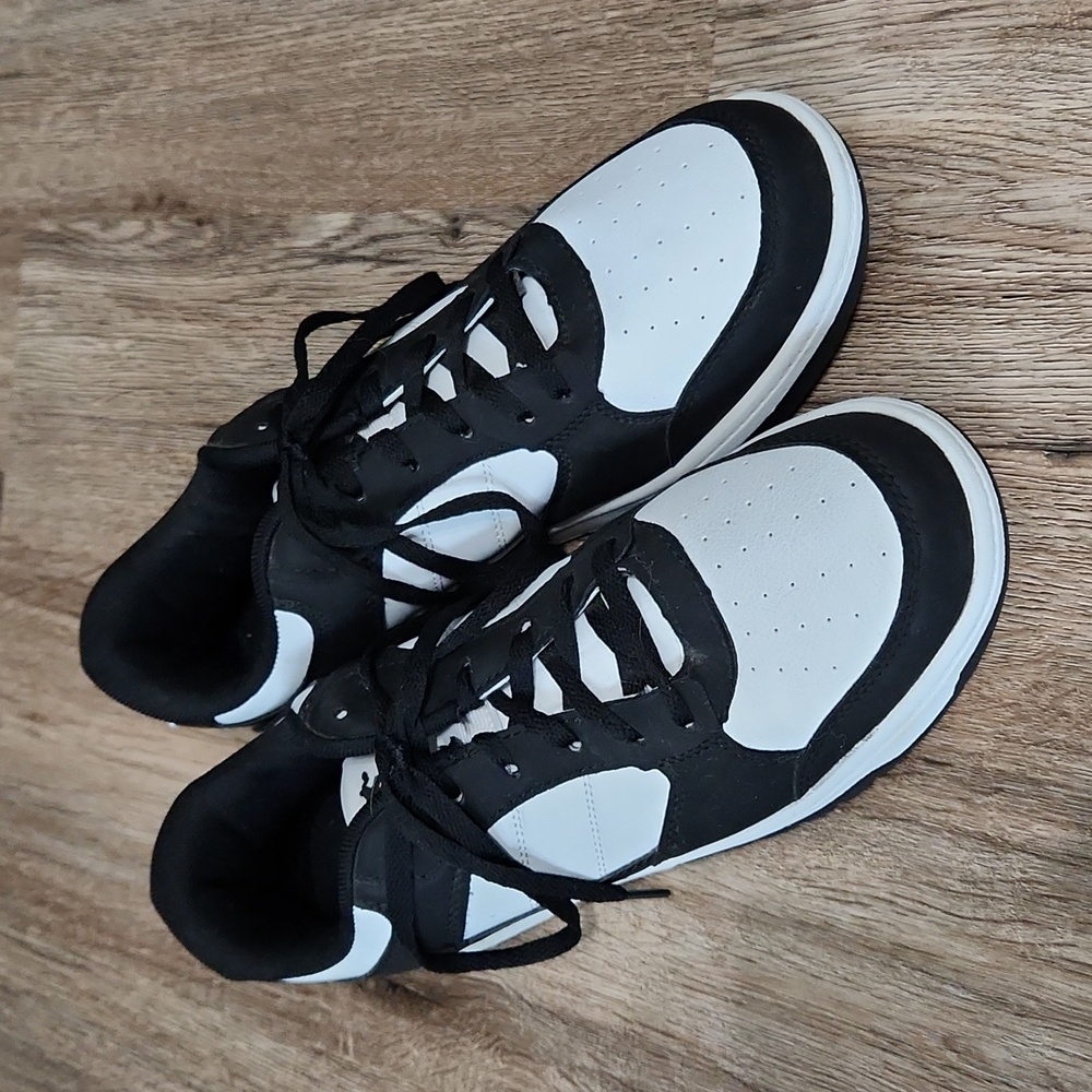 Women's AND1 size 10 black and white sneakers